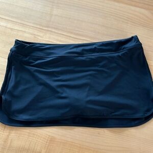 Athleta swim skirt  Black size large